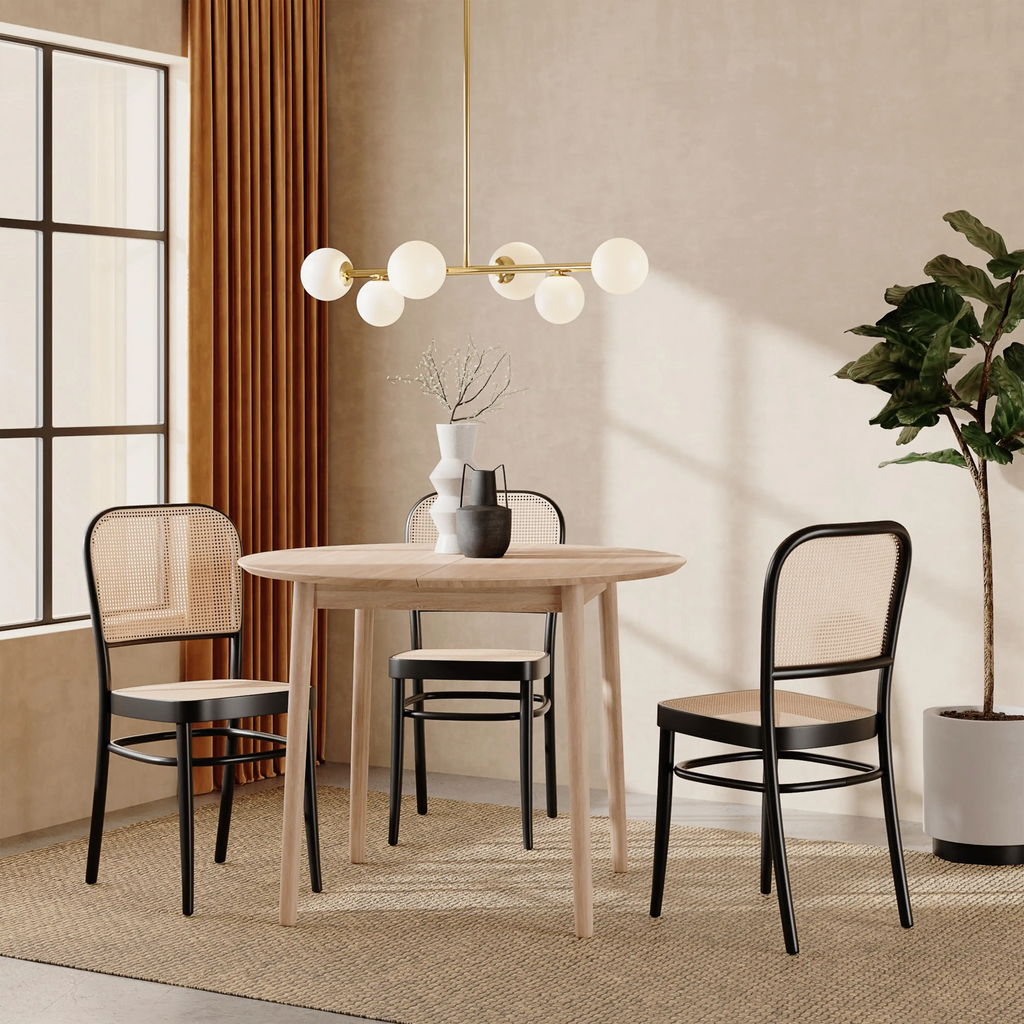 Montreux 4-6 Seat Round Wooden Extendable Dining Table | Oak — view 2