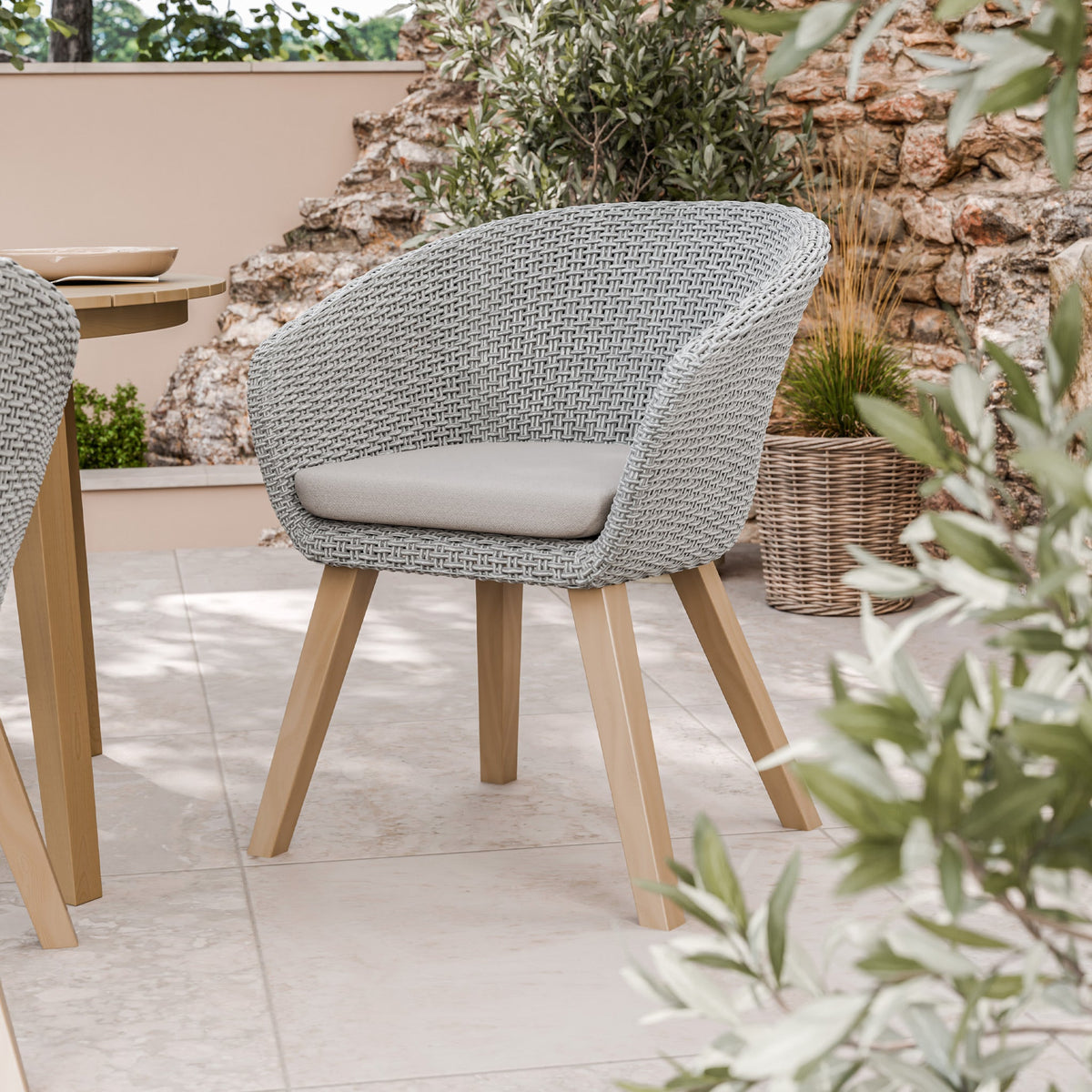 Roma FSC 4 Seater Round Sunray with Concrete Insert Dining Set with Sol Dining Chairs — view 4
