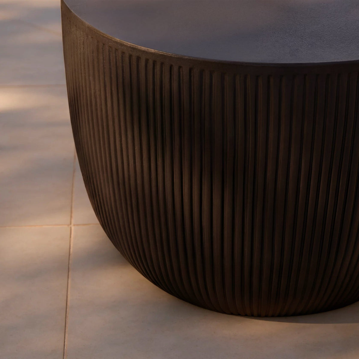 Sohan Kidney Garden Coffee Table - Lava Black - 84cm — view 4