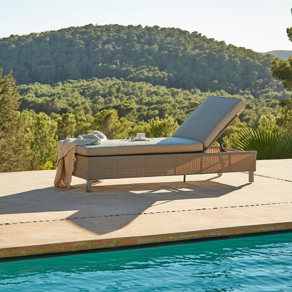 Aria Rattan Garden Sun Lounger - Light Grey — view 2
